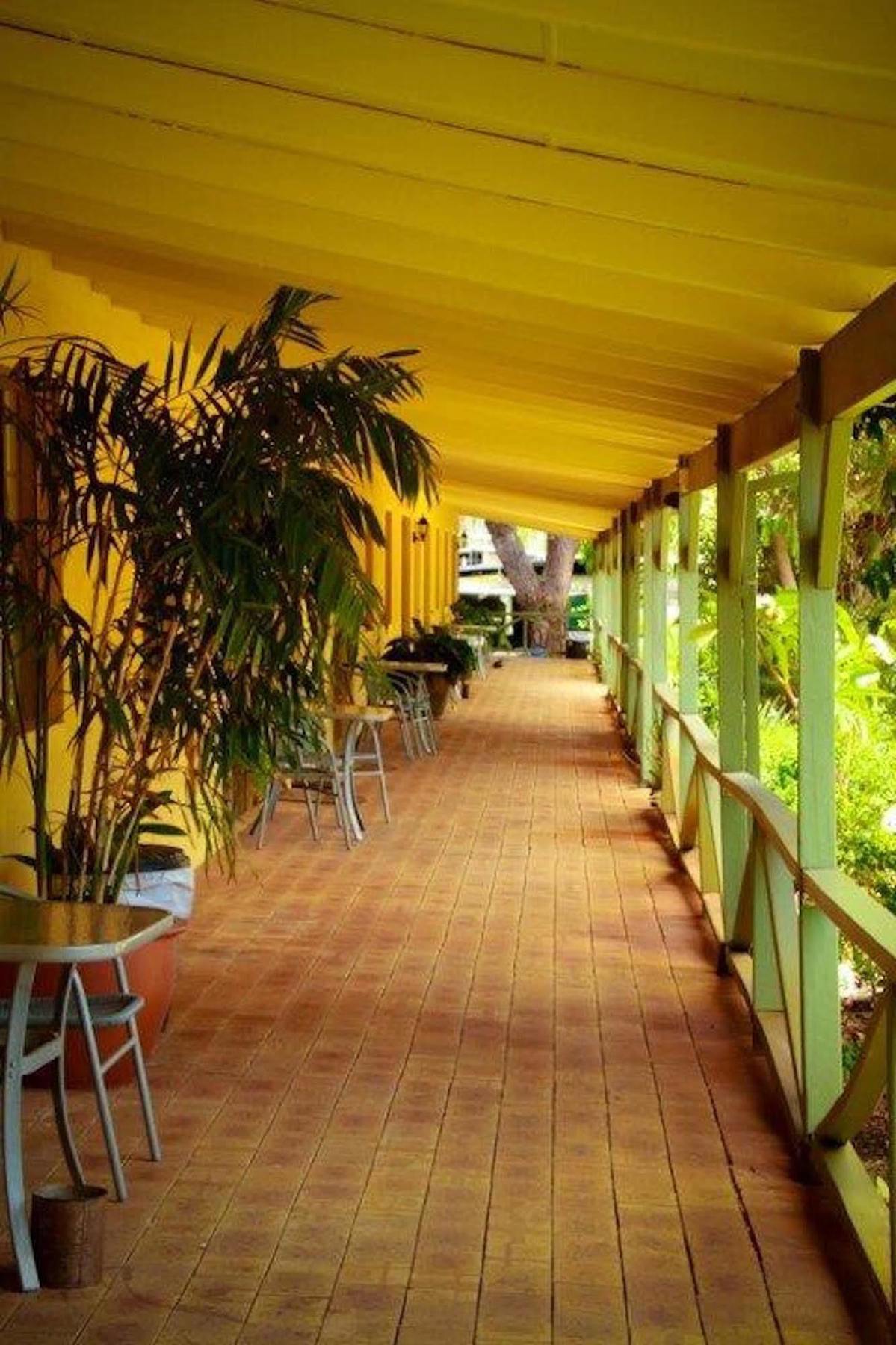 Ravenswood Hotel Exterior foto
